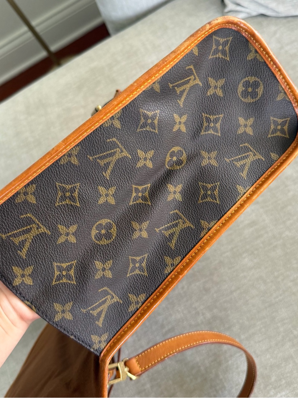 Louis Vuitton Beverly Monogram Flap Bag MM in Brown/Tan Satchel - Picture 13 of 16